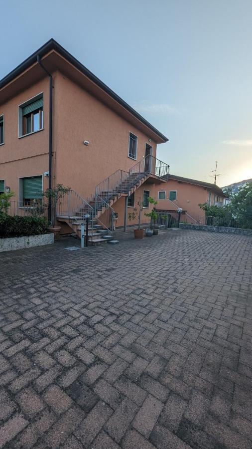 Apartament Terrazza Di Garda - Regarda Travel Zewnętrze zdjęcie